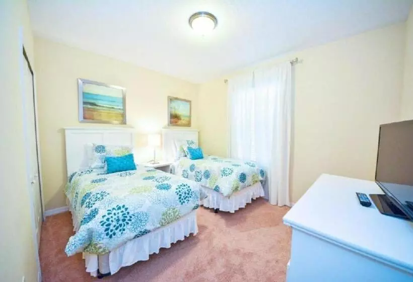 Make Memories With Your Family And Friends In This Beautiful Home 1014