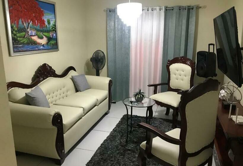 Moderno Apto Frente A La Piscina