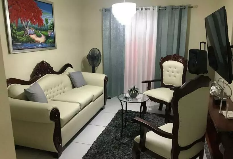 Moderno Apto Frente A La Piscina