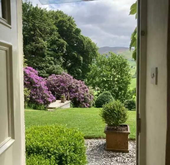 Plas Yn Yale With Mountain Views From All Windows