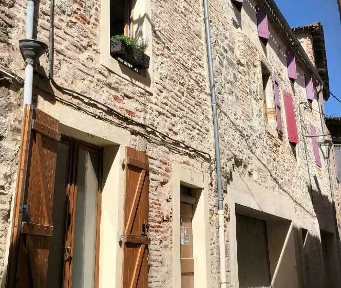 La Donzelle
