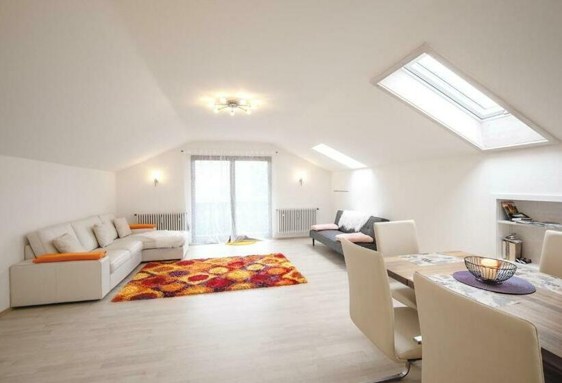 Lovely City Center Apartment