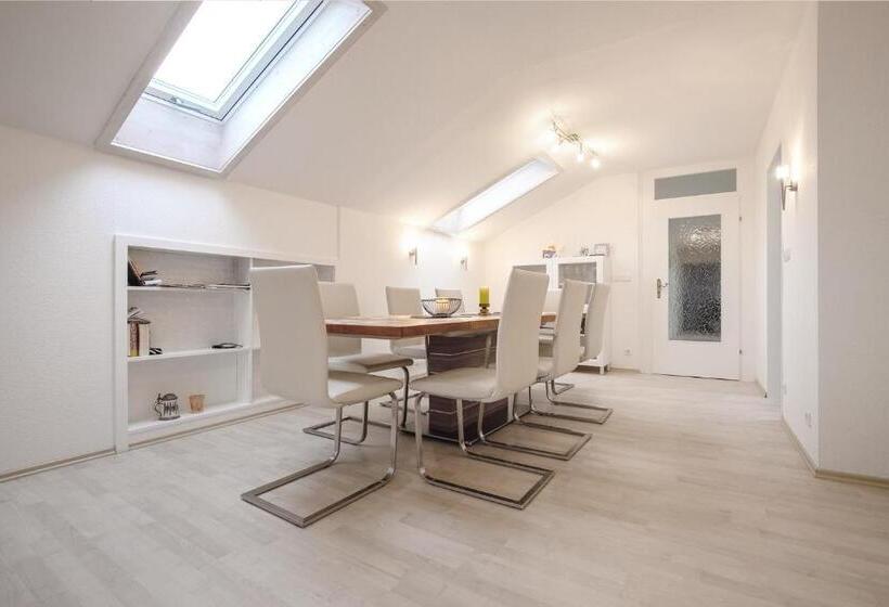 Lovely City Center Apartment