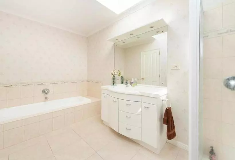 Tauranga City Cbd 5th Ave Elegant Entire Home