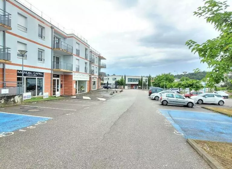 Studio équipé Face Chu