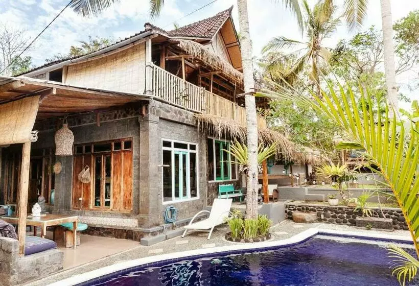 Unique Balian Beach House