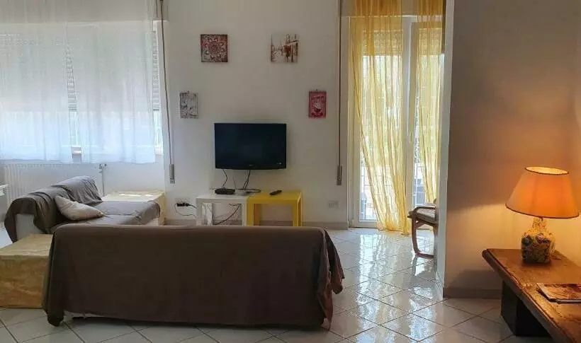 A Due Passi Dal Mare