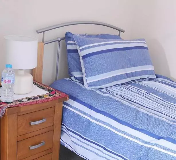5 Beds, 3 Dbl Bed 2 Sngl Bed Sofabed 2 Shwr 2wc Offroad Van Park Washer Dryer Business Wifi