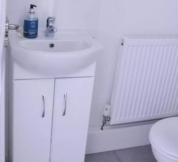 5 Beds, 3 Dbl Bed 2 Sngl Bed Sofabed 2 Shwr 2wc Offroad Van Park Washer Dryer Business Wifi