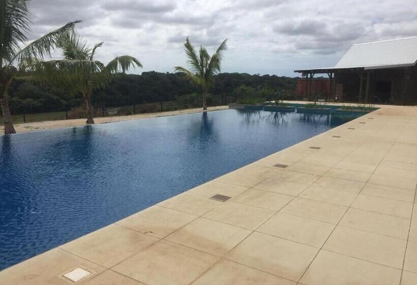 Port Chambly Mango Tree House