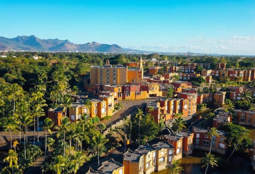 Port Chambly Mango Tree House