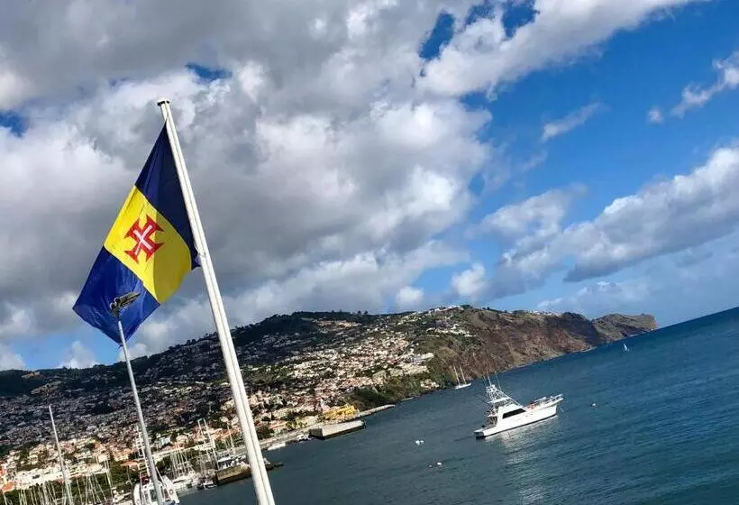 Abrigo Da Madeira