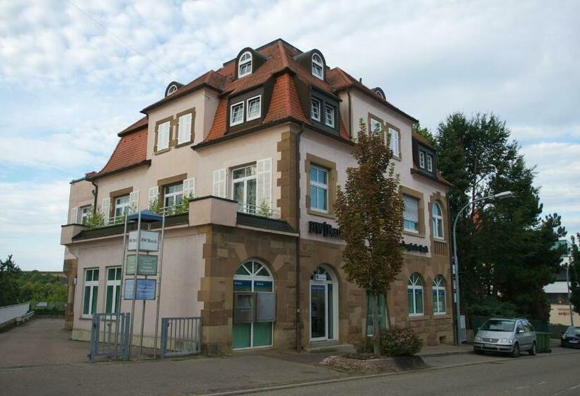 Neumann Apartment