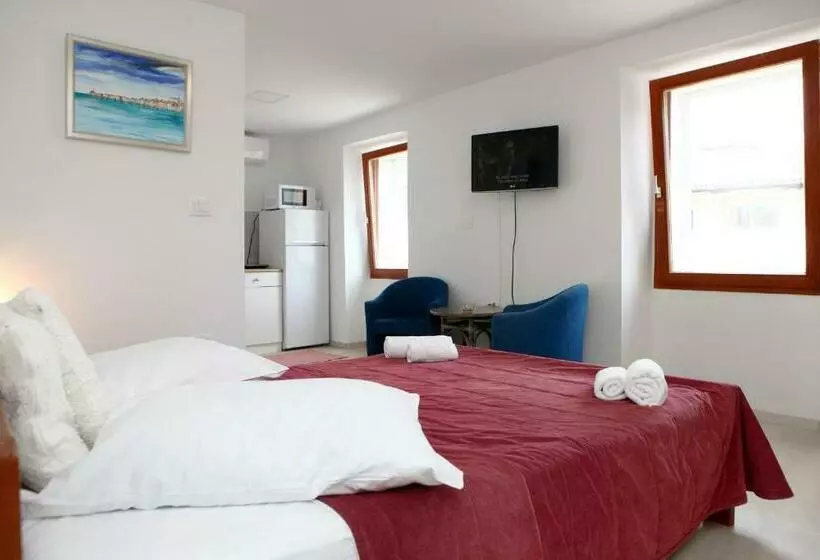 Piran 1st May Apartment