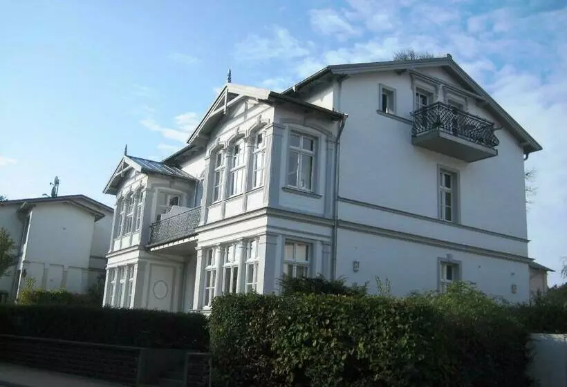 Villa Baroni Nur 200m Vom Ostseestrand Entfernt