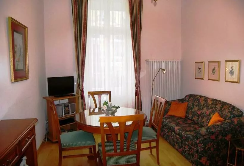 Villa Baroni Nur 200m Vom Ostseestrand Entfernt