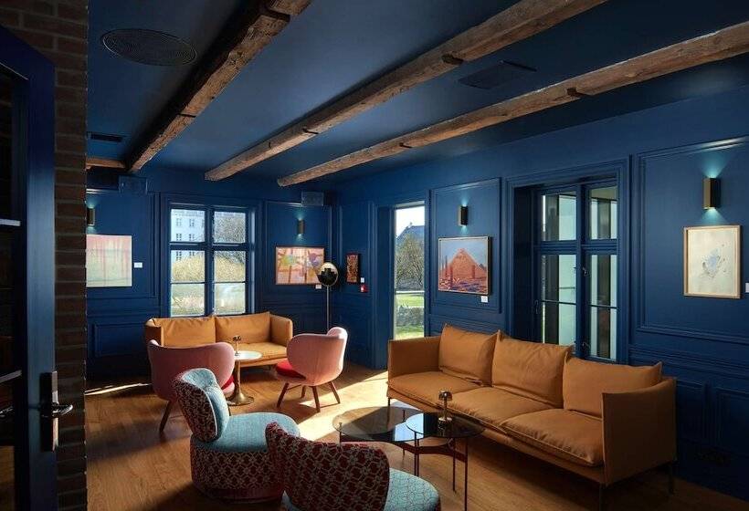 Iceland Parliament Hotel, Curio Collection By Hilton