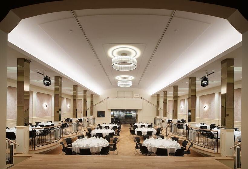 Iceland Parliament Hotel, Curio Collection By Hilton