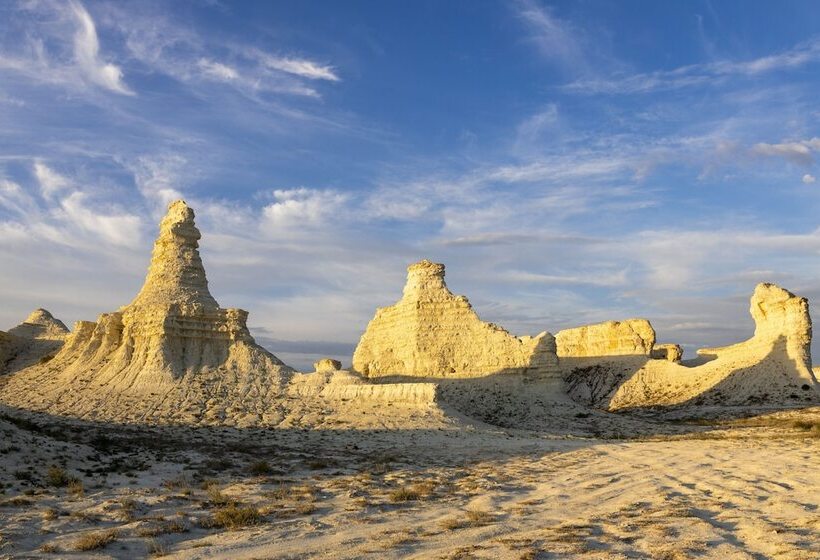 هتل Somerset City Centre Atyrau