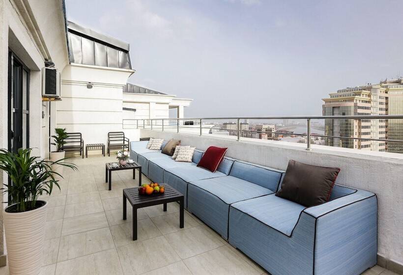 هتل Somerset City Centre Atyrau