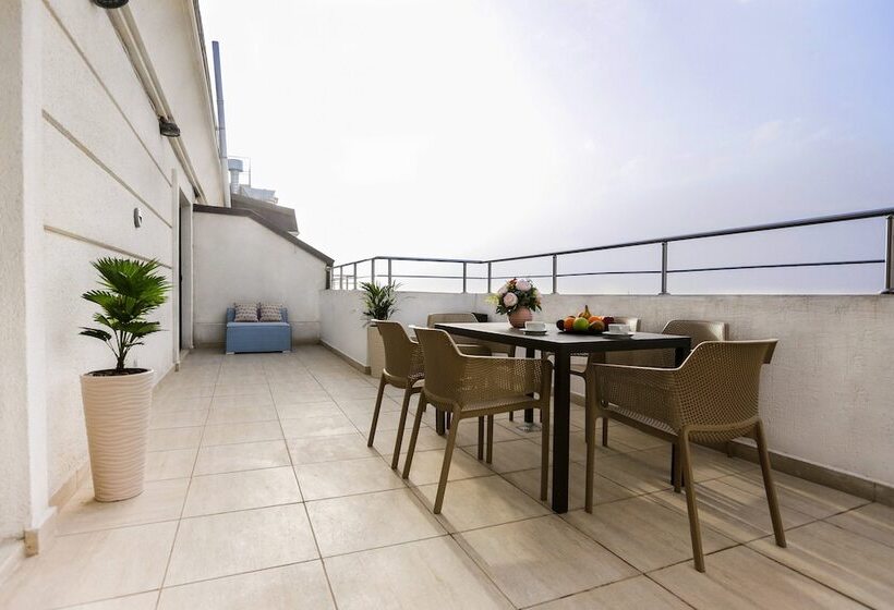 هتل Somerset City Centre Atyrau