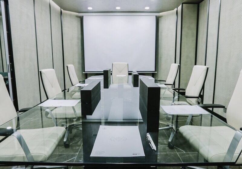 هتل Somerset City Centre Atyrau