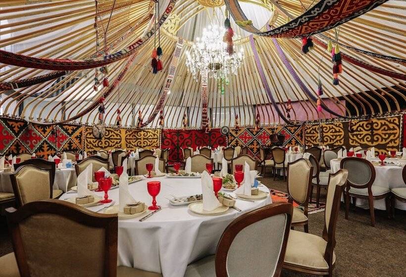 هتل Somerset City Centre Atyrau