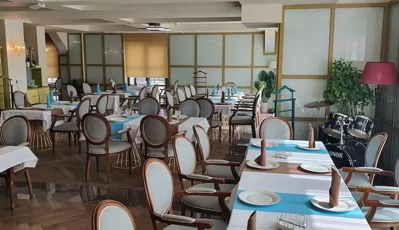 هتل Somerset City Centre Atyrau