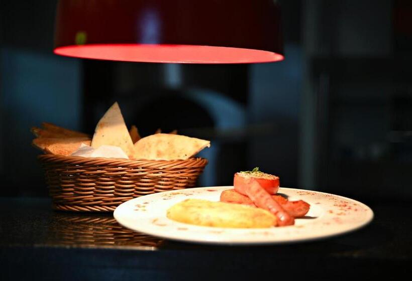 Time Moonstone Hotel Apartments