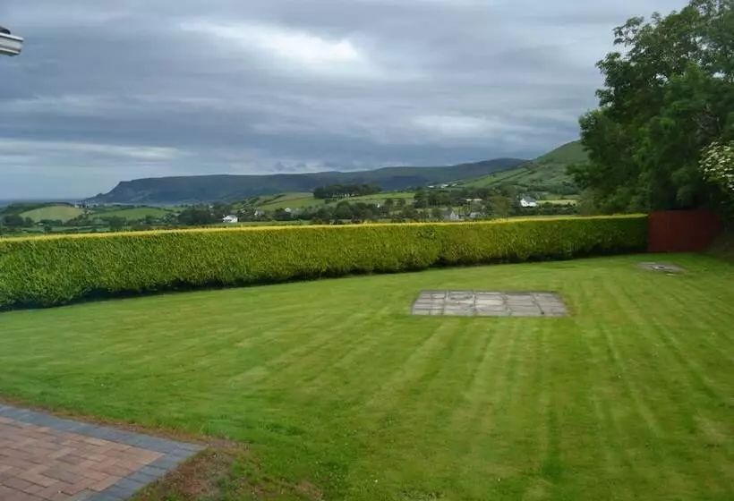 Bed and Breakfast Cullentra House