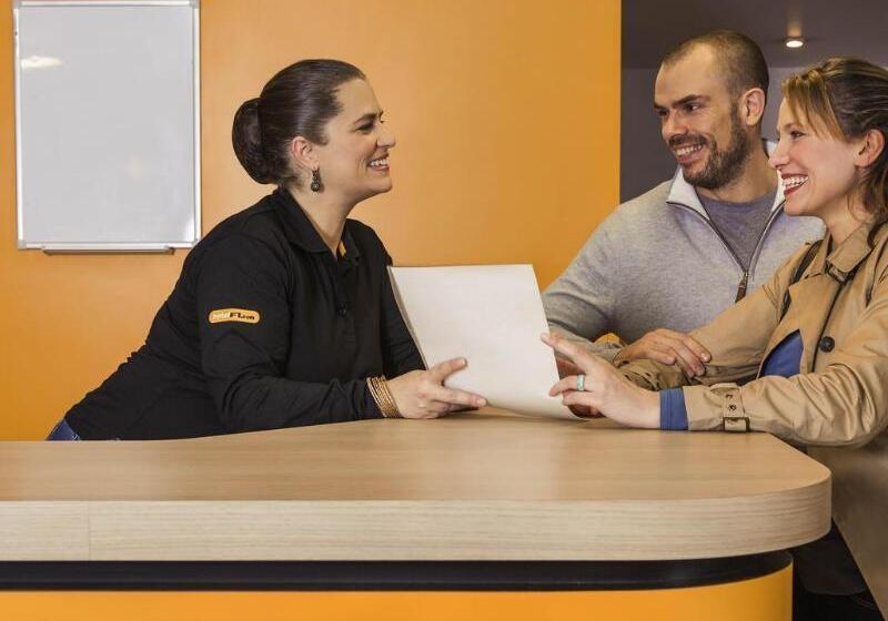 בית מלון כפרי F1 Montluçon