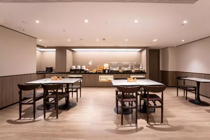 Hotel Hanting Zhangzhou Longjiang Building