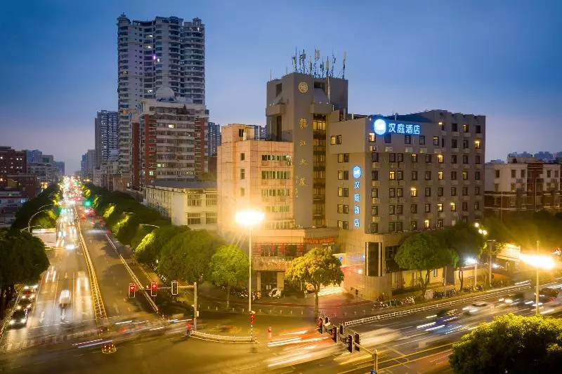 Hotel Hanting Zhangzhou Longjiang Building