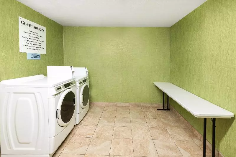 호텔 Holiday Inn Express & Suites Floresville By Ihg