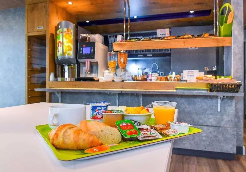 فندق Ibis Budget Saintlo