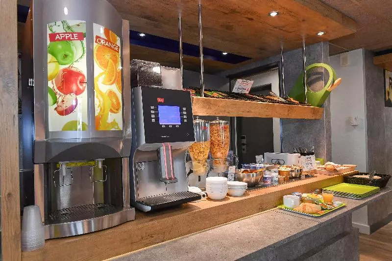 فندق Ibis Budget Saintlo