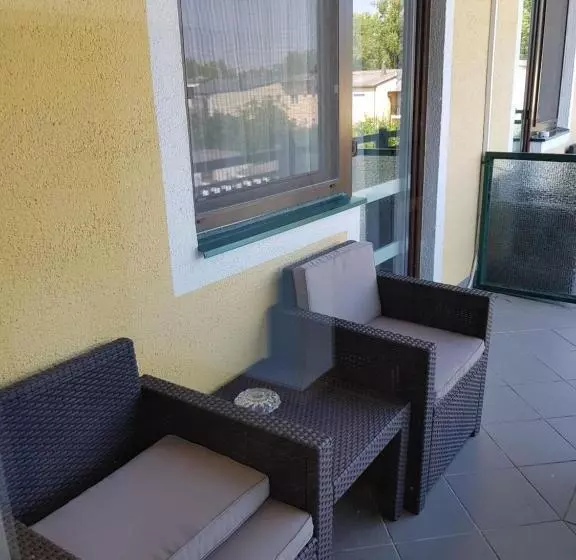 Hotelli Landgasthof Zur Goldenen Traube