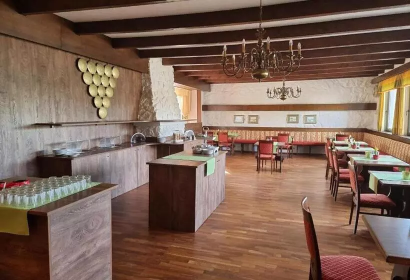 Hotelli Landgasthof Zur Goldenen Traube