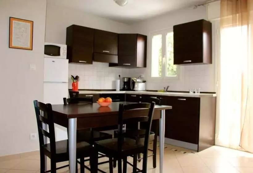 Отель Les Terrasses De Lozari