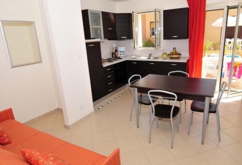 Отель Les Terrasses De Lozari