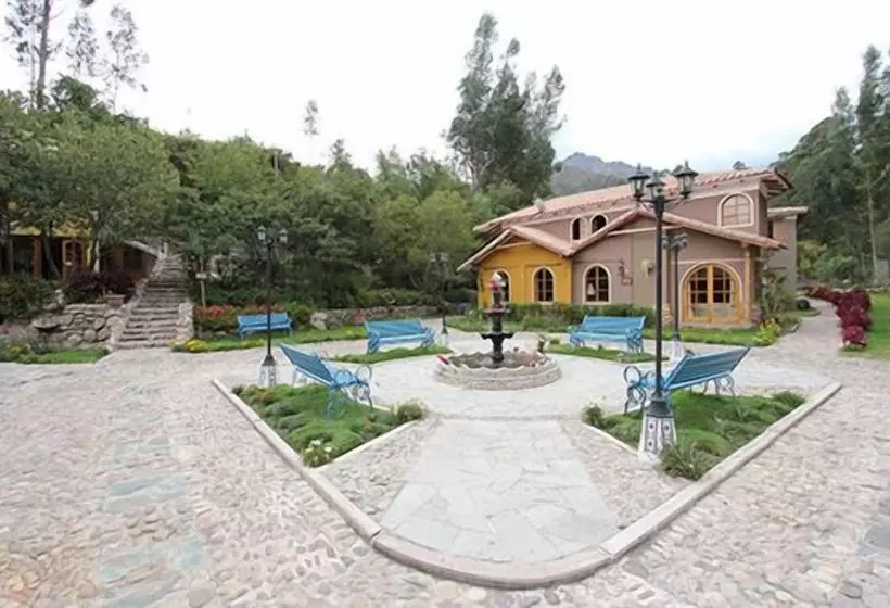 هتل Pisonay Pueblo