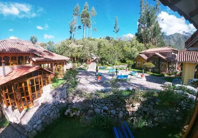 هتل Pisonay Pueblo