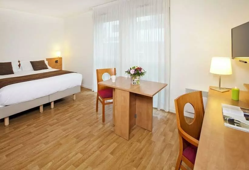 هتل Séjours & Affaires Rennes Longs Champs