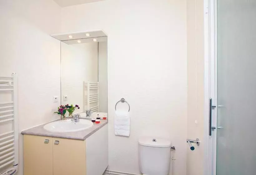 هتل Séjours & Affaires Rennes Longs Champs