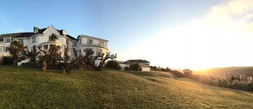 בית מלון כפרי The Whipsiderry