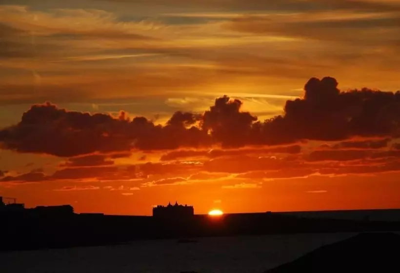 בית מלון כפרי The Whipsiderry