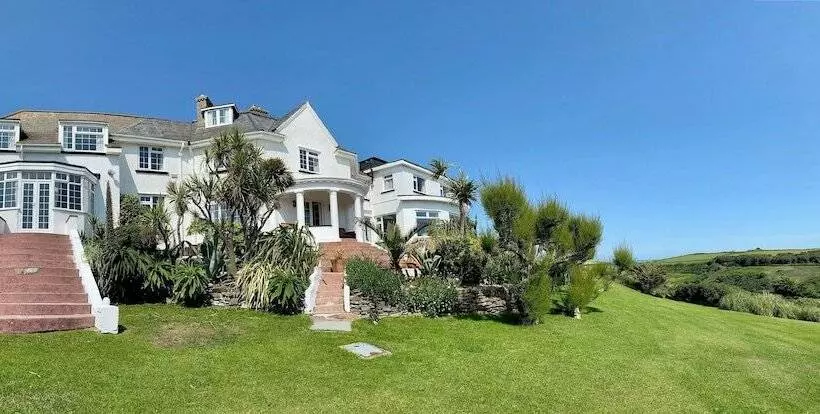 בית מלון כפרי The Whipsiderry