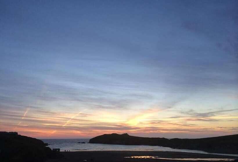 בית מלון כפרי The Whipsiderry