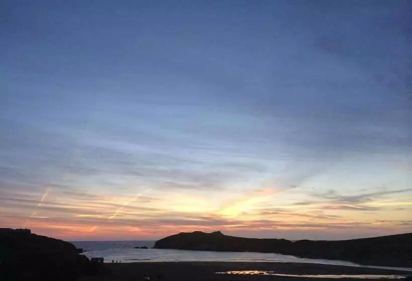 בית מלון כפרי The Whipsiderry