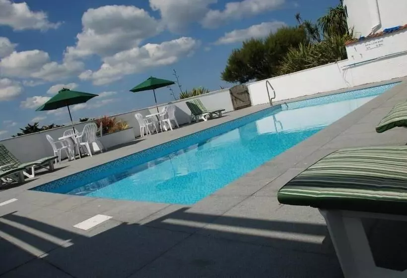 בית מלון כפרי The Whipsiderry